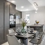 Elysian Zen Luxury - Two Bedroom With Terrace And Sea View Apartamento