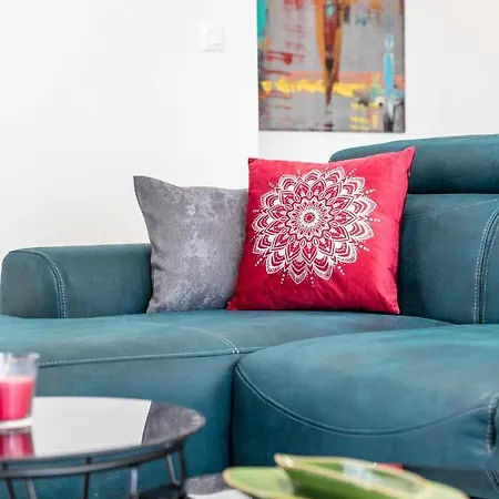 Elysian Zen Luxury - Two Bedroom With Terrace And Sea View Apartment Split