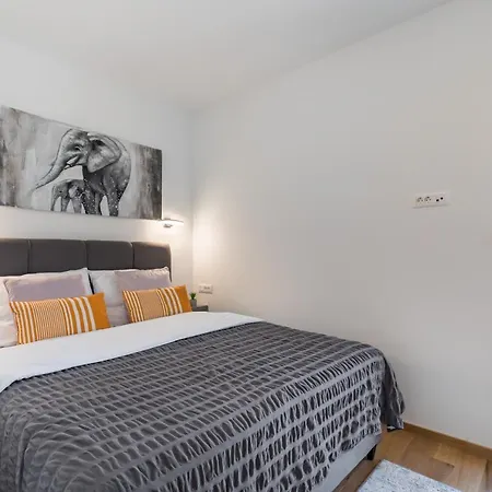 Apartment Elysian Zen Luxury - Two Bedroom With Terrace And Sea View Split